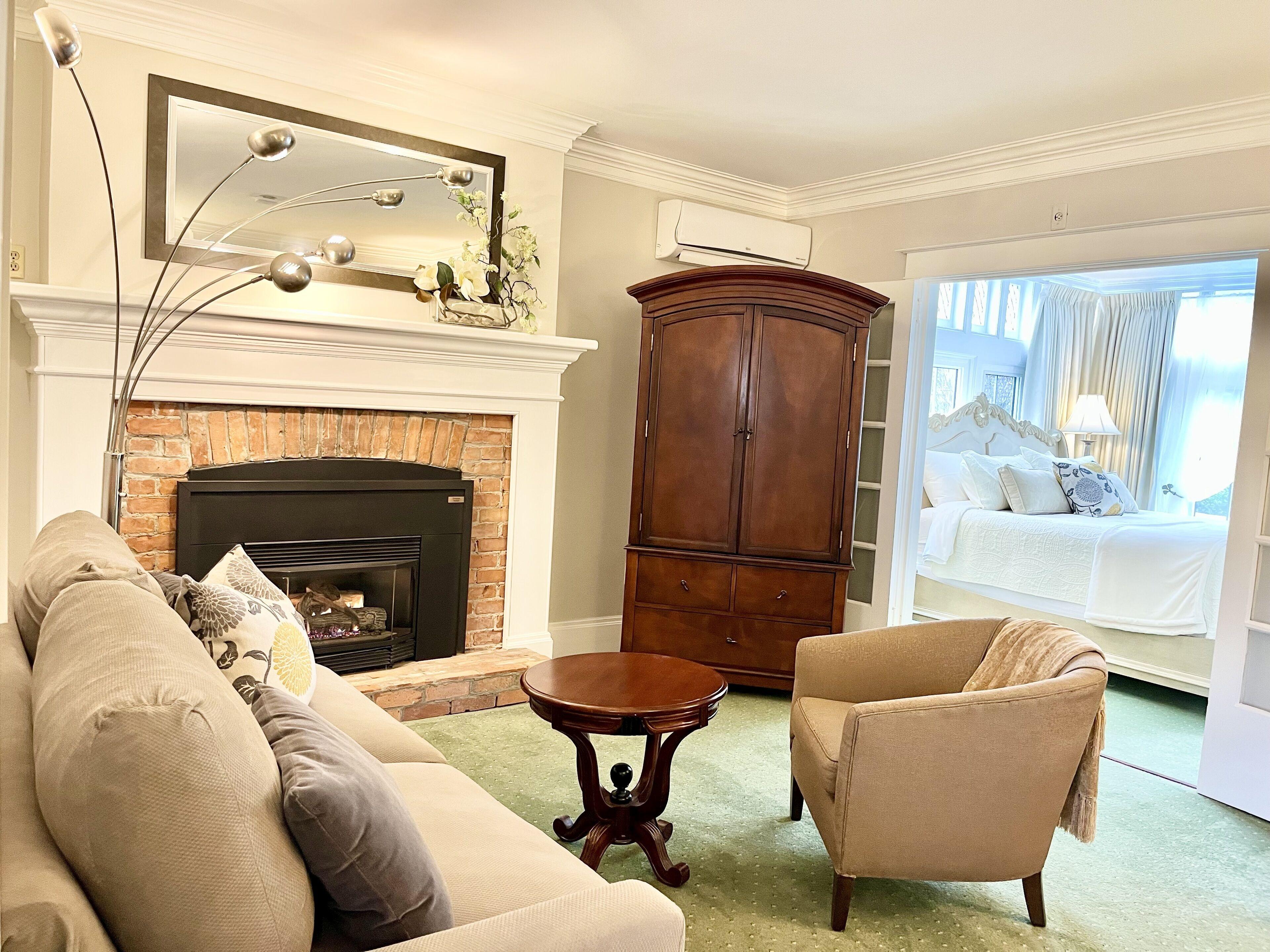Olivia King Suite