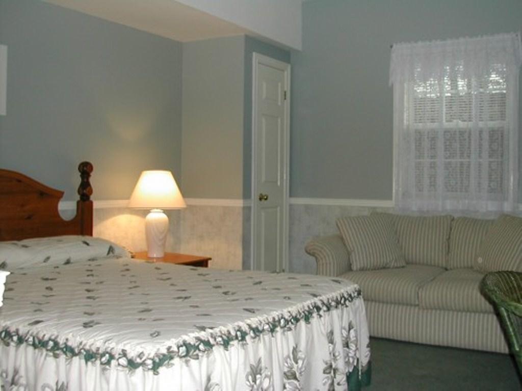 Queen Room,249365569:JPEG