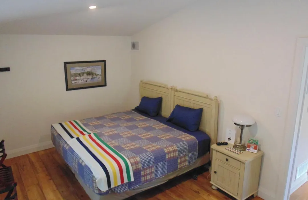 Carriage House On Kent-1