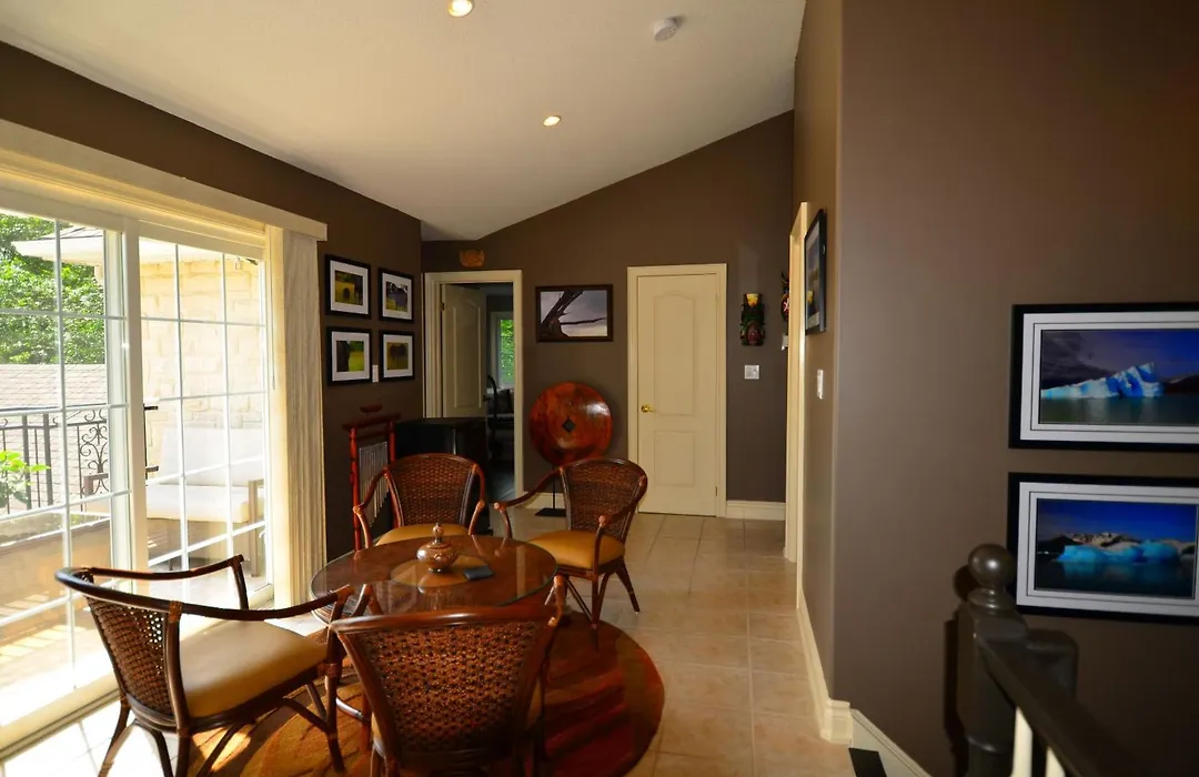 Explorer House Bed & Breakfast-1