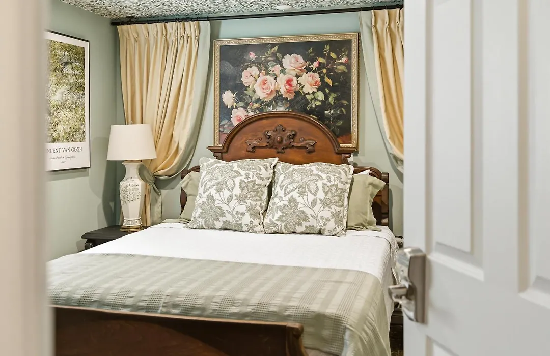 Finlay House Bed And Breakfast Niagara-On-The-Lake-1