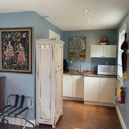 Green Oaks B&B-3