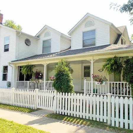 Finlay House Bed And Breakfast Niagara-On-The-Lake-3