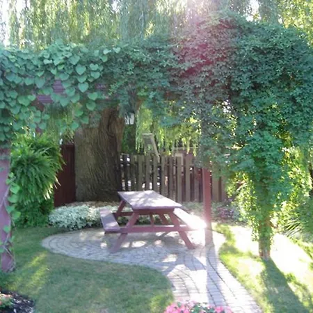 Canterbury Inn-3