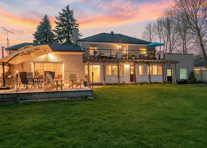 Abacot Hall Bed & Breakfast Niagara-on-the-Lake