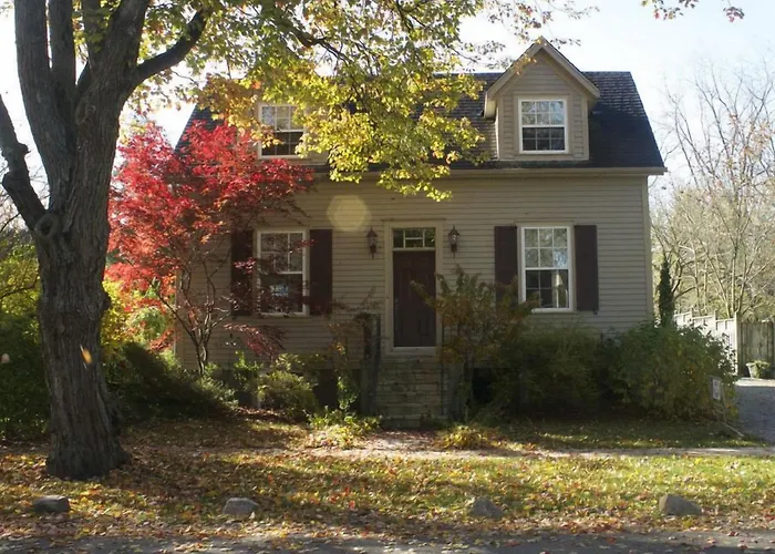 Antique Slumber Old Town Bed & Breakfast Niagara-on-the-Lake